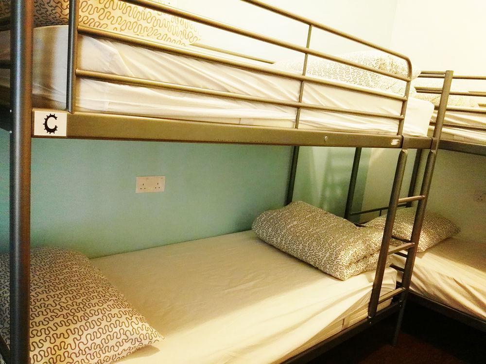 Roof Talk Theme Hostel Джохор-Бару Экстерьер фото