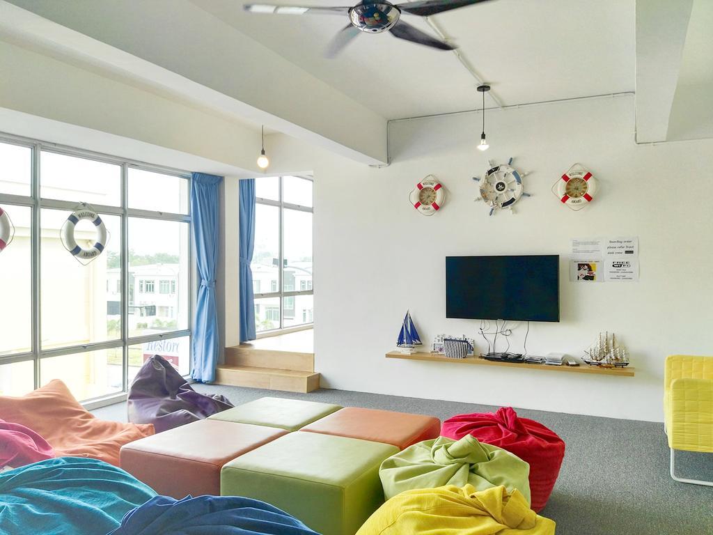 Roof Talk Theme Hostel Джохор-Бару Экстерьер фото